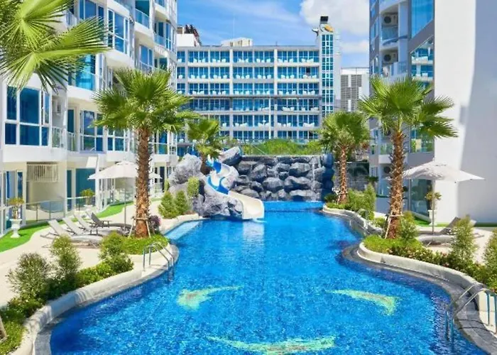 Large Luxury Condo - Pattaya City Centre - Grand Avenue Residences, Pool View - 716